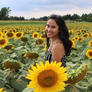 Meet your Posher, Pauline